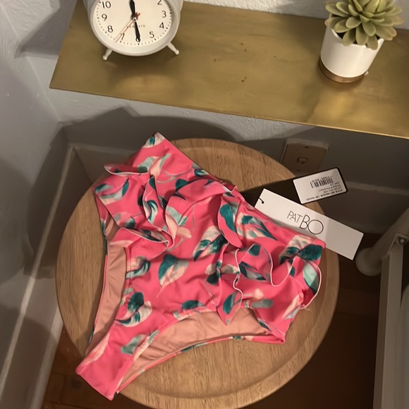 COPY - COPY - NWT ANTHROPOLOGIE PATBO BIKINI TOP AND RUFFLED HIGH-WAISTED BOTTO… - Picture 5 of 8